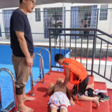 桑植芙蓉学校：泳池首开课，乐享“安全第一课”