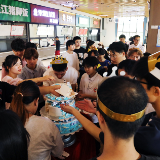 湖南科技学院：千名毕业生与师长共赴 "集体生日宴" 