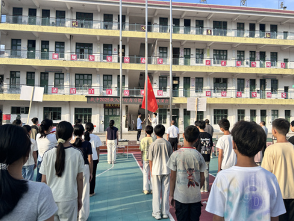 【新晃站】扶罗镇中学：以常规训练为帆 启新学期成长航