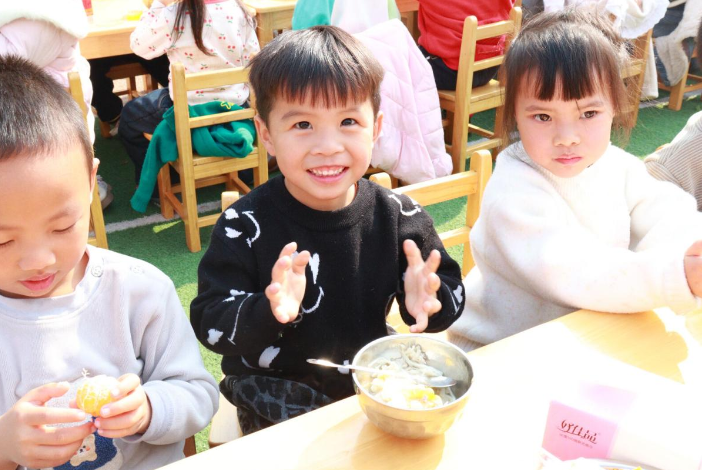 临武县第二幼儿园：“萌娃火锅宴”吃出食育新课程
