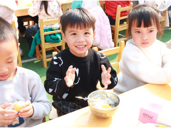 临武县第二幼儿园：“萌娃火锅宴”吃出食育新课程