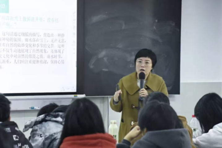 匠心育桃李 初心映党旗 ——记湖南应用技术学院人文学院党总支副书记杜红梅