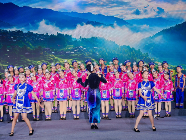 【衡阳县站 | 我的寒假社会实践】西渡镇中心小学：“小麻雀”唱响鸟巢春晚