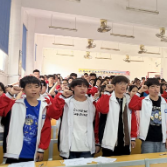 团徽闪耀，青春向党，衡南八中举行2026年新团员入团仪式