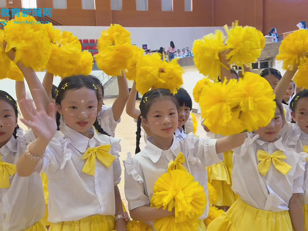  【汨罗站】正则学校：开展“缤纷社团，童梦飞扬”社团展示活动