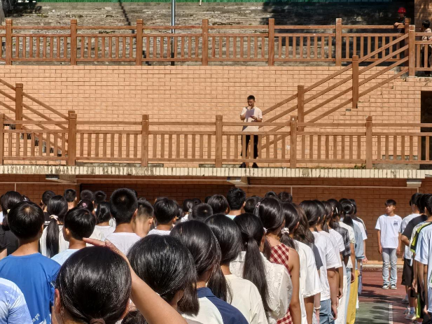 【慈利站】通津铺镇中学：知险避险，“开学第一课”上好“安全锁”