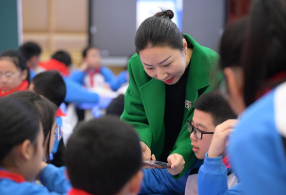 湘潭市雨湖区：区域教研共成长 与湘江新区联合开展科学教研活动