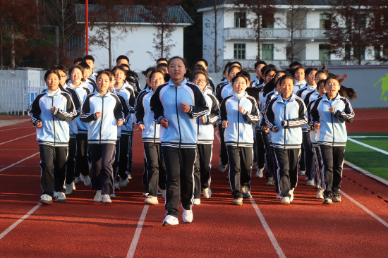桂东县增口九年制学校：活力跑操  悦“动”校园