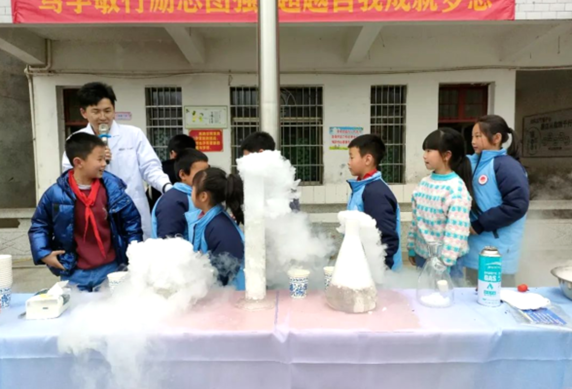 衡阳县洪市镇中心小学：在乡村孩子心中种下探索科学的种子