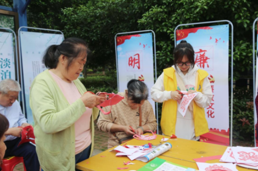 湖南女子学院开展廉洁文化进社区活动