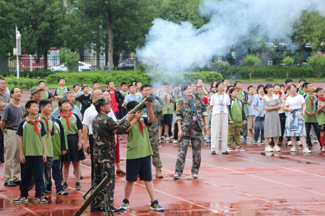 常德市鼎城区：青少年国防动员应急技能培训启动仪式举行