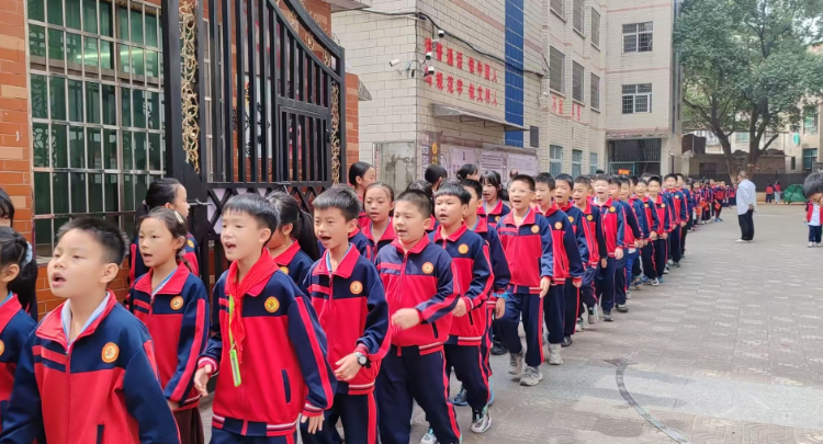 【耒阳站】金杯小学：路队展风采  文明植童心