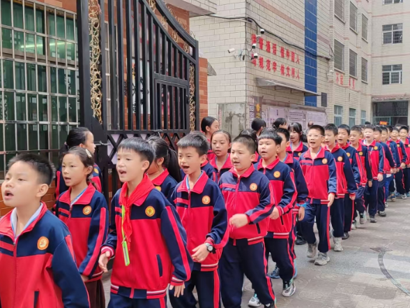 【耒阳站】金杯小学：路队展风采  文明植童心