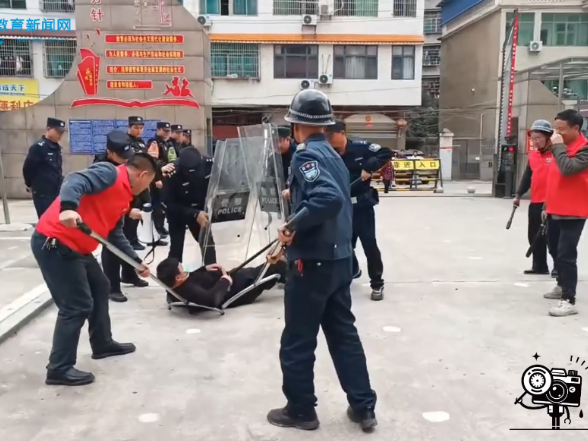 #小记者在现场 【新邵县站】新田铺镇中学开展全校综合应急疏散演练（小记者 简子涵 指导教师 何夕阳 邓小丽）