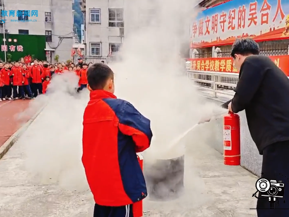 #小记者在现场 【安化站】吴合学校：筑牢安全防线 守护平安校园（小记者 刘子伊 指导教师 王潇 刘瑞娟）