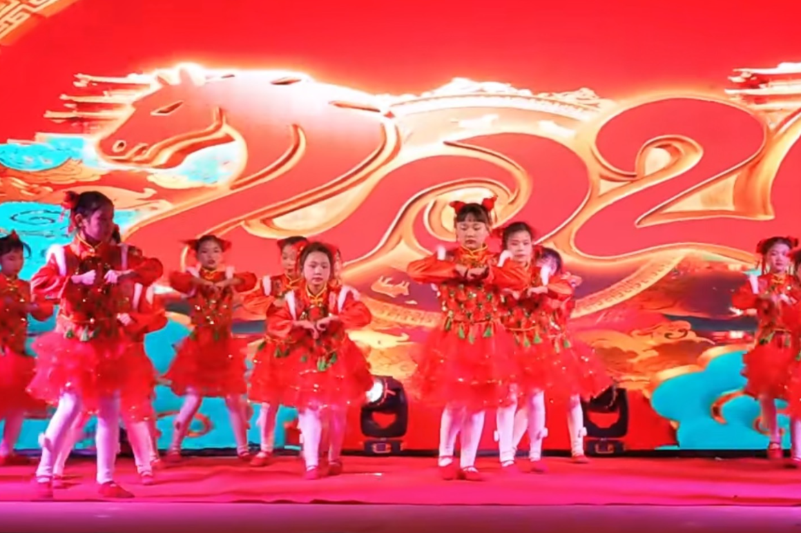 【耒阳站】欧阳海学校：云端直播迎新年 艺彩绽放展成果