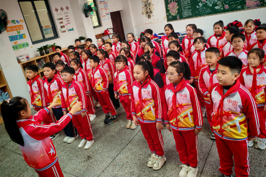 【资阳站】益阳市人民路小学：歌声满校园 童声颂华章