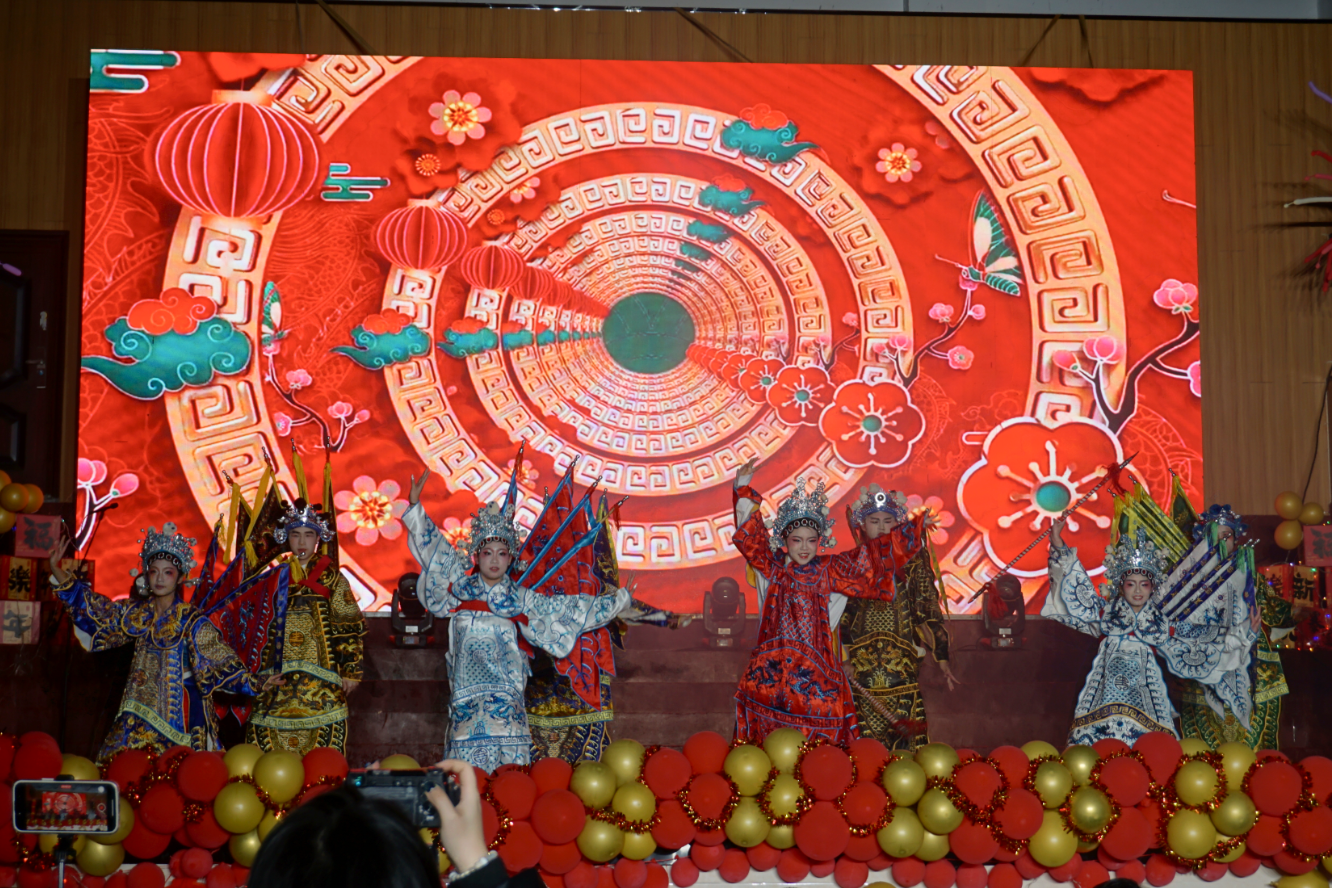 【耒阳站】辞旧迎新，艺启新程！顺湖中学第七届校园艺术节暨元旦文艺汇演圆满落幕