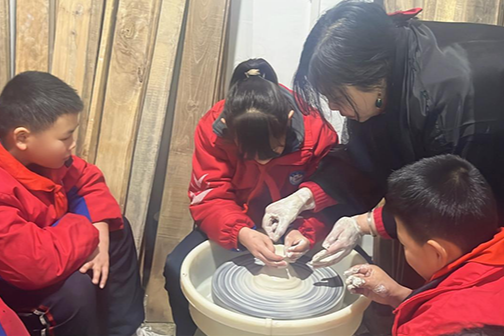 【衡阳县站】杨柳学校：非遗劳动教育实践走进界牌釉下五彩瓷烧制技艺传承基地