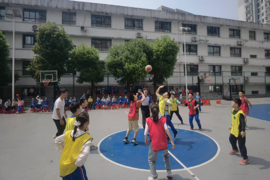 【全员文体的雨花“智慧”②】枫树山小学：八亩校园如何突破空间局限？