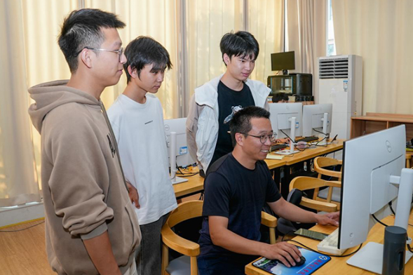 湖南信息学院：这个班，还没毕业就被企业“抢光”