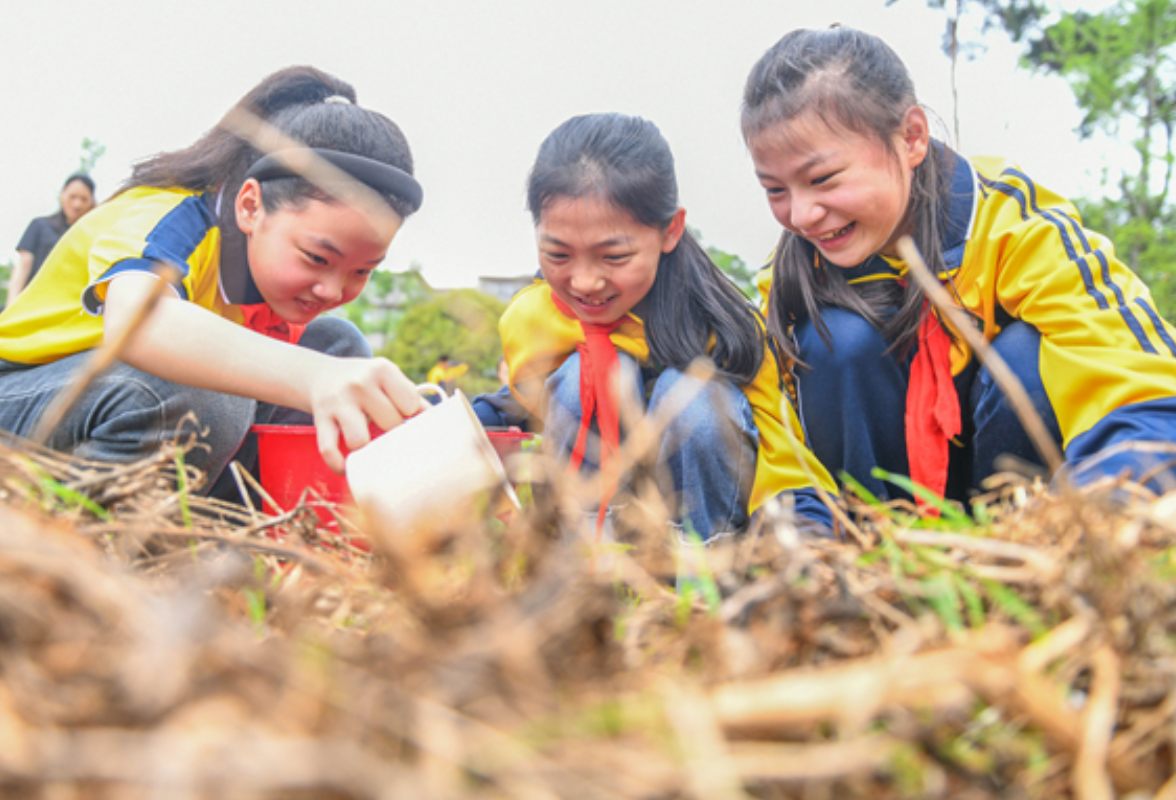 道县谷源学校：劳动教育迎“五一”
