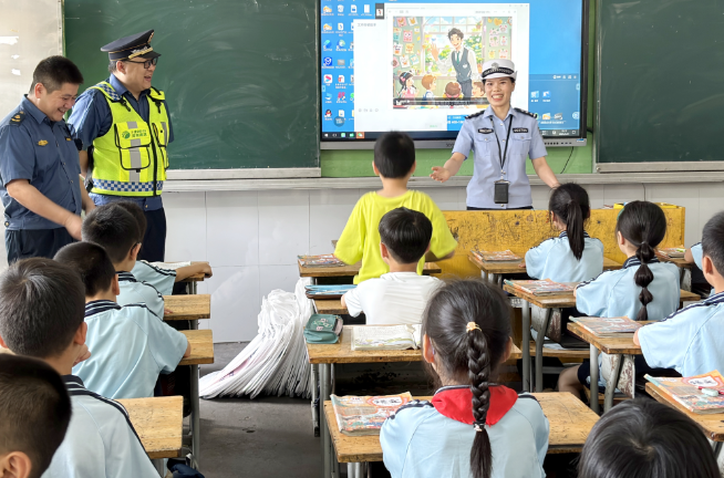 【衡东县站】新塘镇中心学校：“知危会避”，高速安全课进校园
