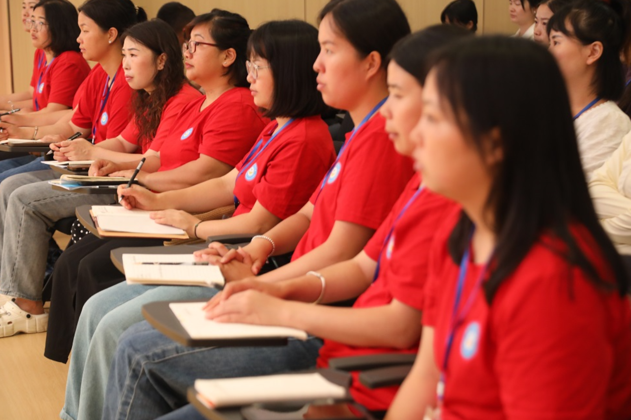 保靖：学前有法 善育有规