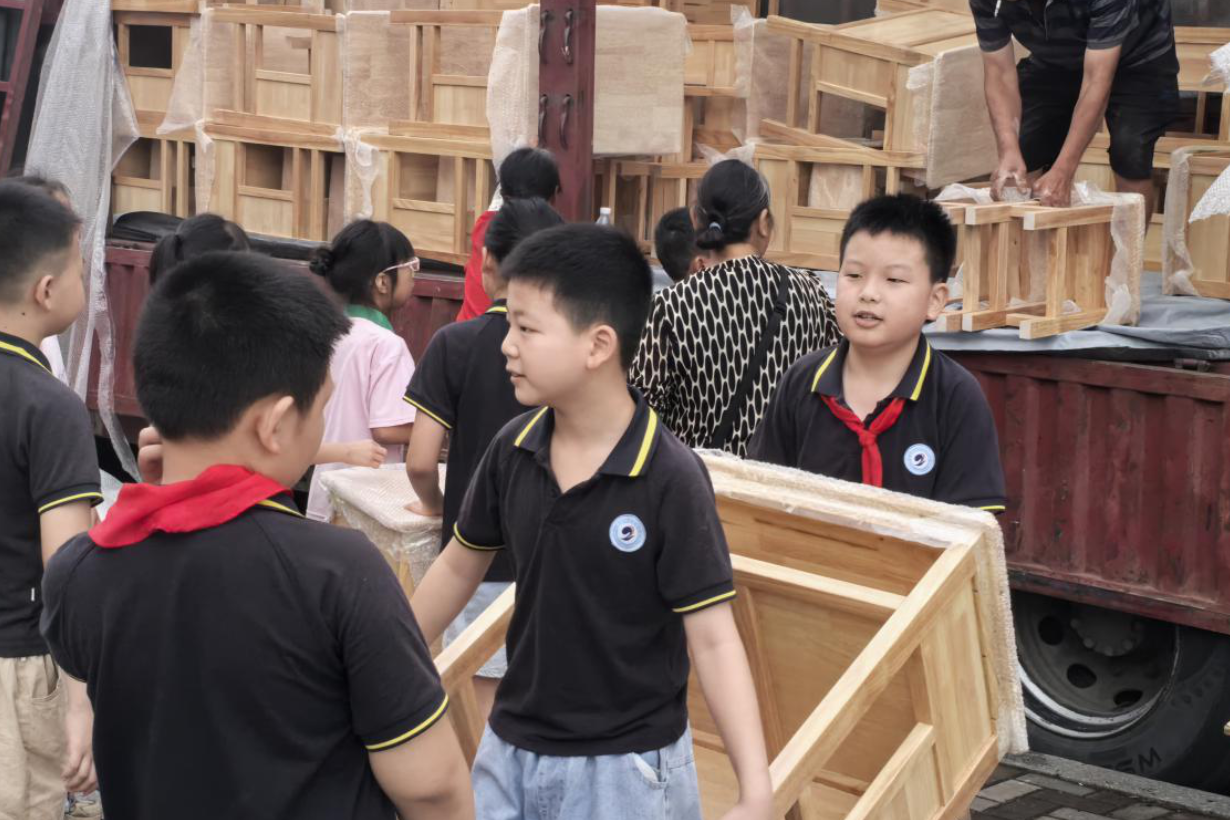 【衡南站】800套课桌，火苗助力城关学子“坐”享新课堂