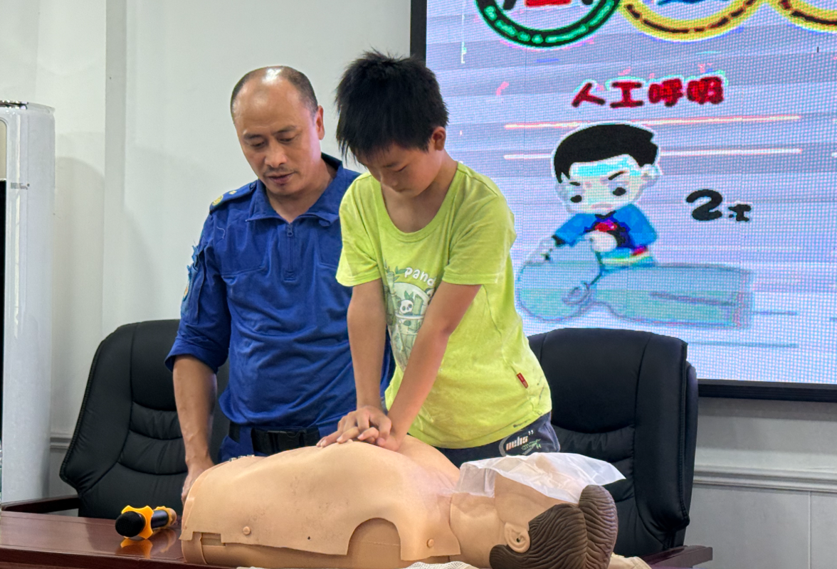 【嘉禾县站】龙潭中心学校：开展防溺水应急演练与培训