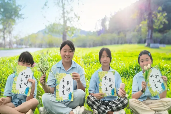 “纸”短情长，衡阳市石鼓区三星小学毕业生以手绘诗集记录校园记忆