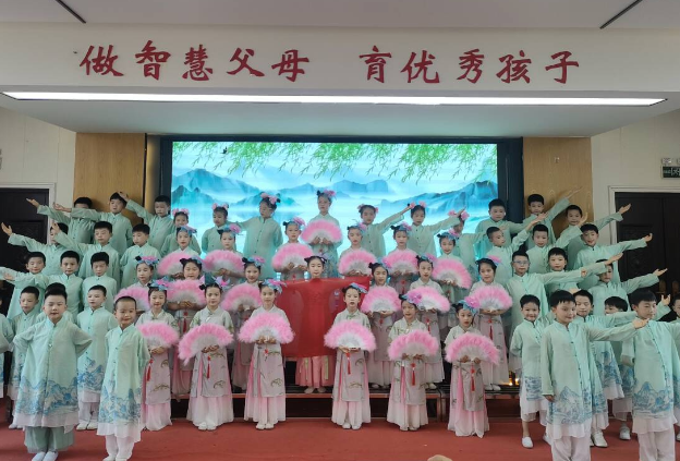 【衡南站】童声飞扬！明德1500名学子同台献唱