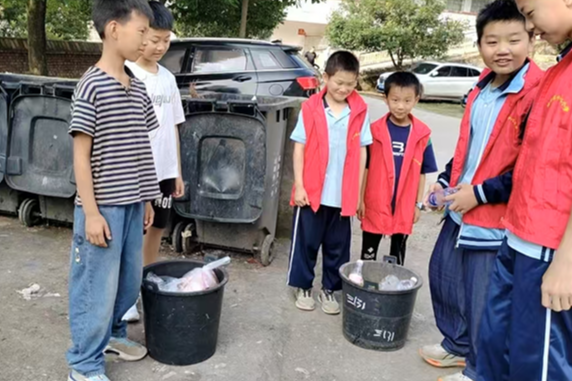 【衡阳县站】金兰镇中心小学：世界环境日，绿色校园行