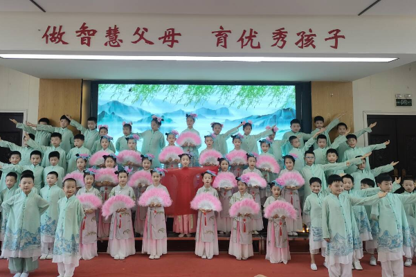 【衡南站】童声飞扬！明德1500名学子同台献唱