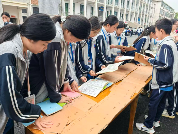 【鼎城区站】灌溪中学：笔尖诉书意 书香满校园