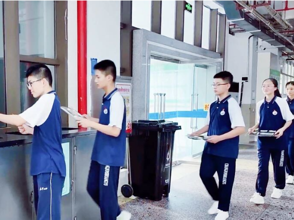 长沙长郡双语实验中学：推出校园礼仪体系 让文明成学子青春底色