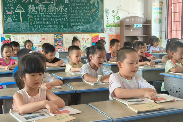 【耒阳站】罗含小学：萌娃赛常规 习惯初养成