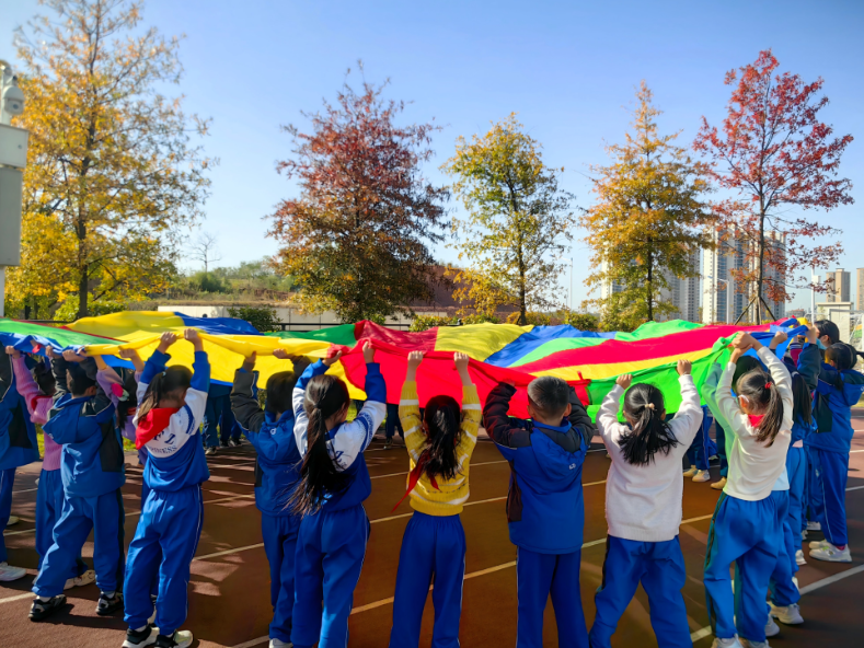 定格校园秋日浪漫｜湖南师大附中双语幸福小学：幸福的秋