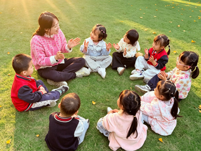 定格校园秋日浪漫｜长沙岳麓幼儿教育集团中央美郡幼儿园：暖阳探自然，童心遇生长