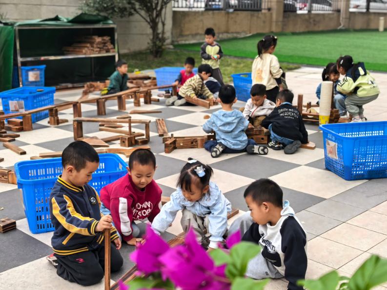 定格校园秋日浪漫｜湘江新区教育集团优步花园幼儿园：游戏启童心，创意伴成长
