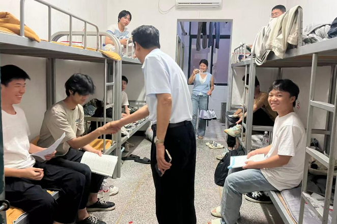 【衡阳县站】江山学校：情系学子 暖心护航