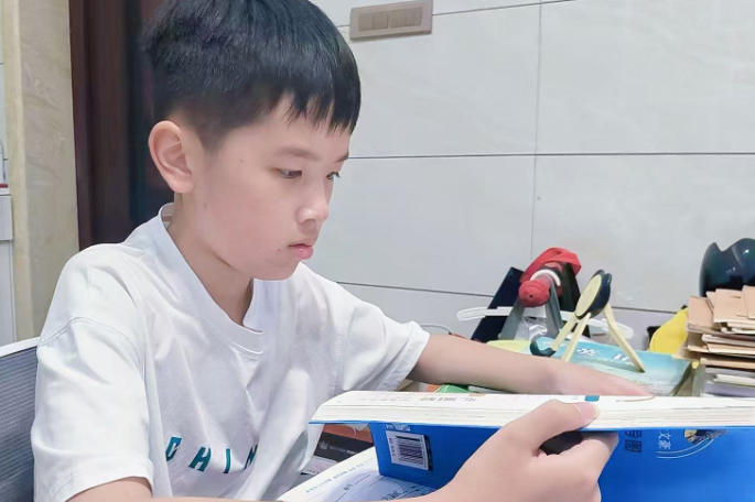 【辰溪站|小记者成长趣事】刘育成：以笔为炬 初识记者担当