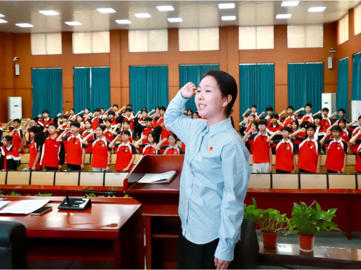 【衡阳县站】英南学校：团徽闪耀青春志 誓言铿锵赤子心