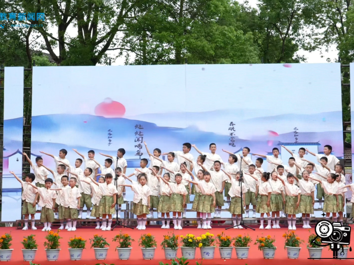 【辰溪站】城北小学：开展“童心颂华夏·筑梦向未来”第三届艺术节活动（小记者 曾嘉语 谢涵娅 指导教师 龚正 向南） 