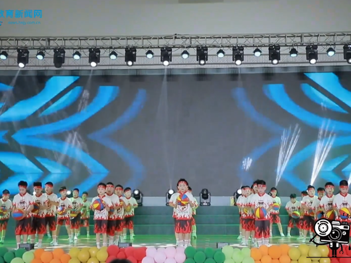 【衡阳县站】实验学校：小舞台承载大快乐 艺风采欢度六一（小记者 邓佳馨 指导教师 何雨欣）