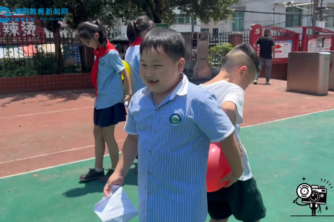  【安化站】泥埠桥完全小学：党建引领童心扬，劳动收获庆六一（小记者 谌堇芸 指导教师 卢妹 张曦红） 