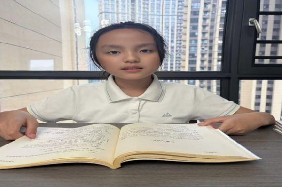 【辰溪站|小记者成长趣事】李茉涵：勤学苦练备采访，小小记者逐光成长