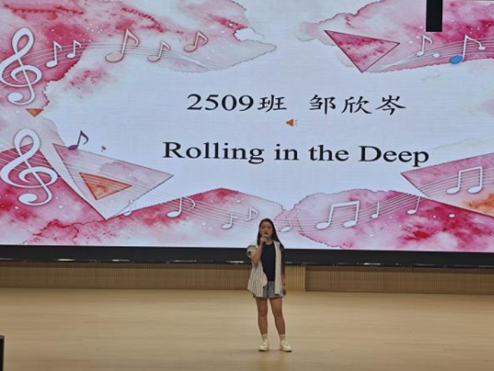 【石鼓区站】歌声嘹亮，“英”你精彩，华侨城成章实验中学英语歌唱比赛圆满举行