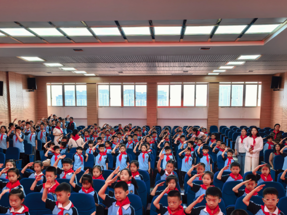 【汨罗站】铭记红色初心 绽放童真风采——罗城学校庆“六一”系列活动圆满举行