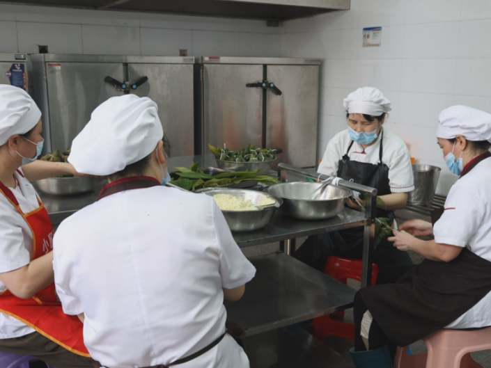 【衡阳县站】实验学校：粽香暖校园 温情助中考